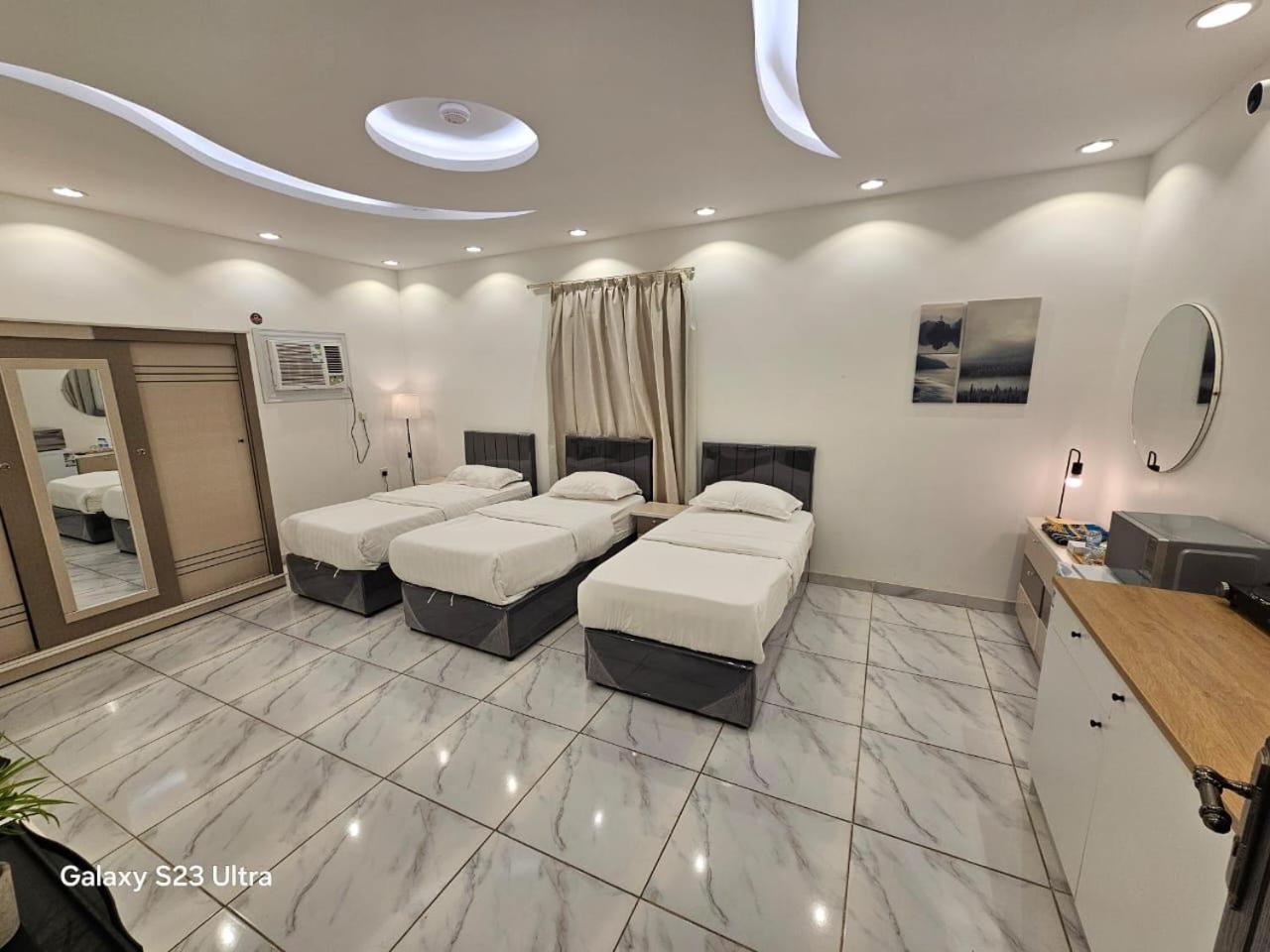 Comfortable & Big Family Apartments 10Mins Drive To Al-Masjid -Nabawi - Nozol Noor 2 Medina Exterior foto